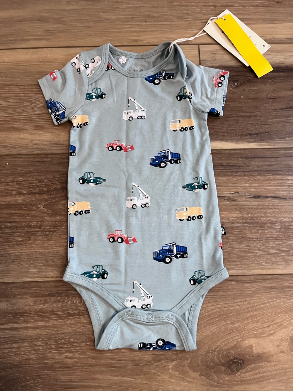 NWT Kyte Baby construction short sleeve bodysuit
